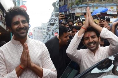Ganesh Chaturthi: Kartik Aaryan Gets Mobbed As He Visits Lalbaugcha Raja for Darshan, See Pics