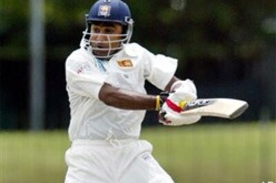 Jayawardene leads Lanka victory charge