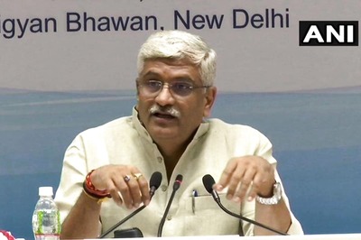 'Fake News Alert!' Gajendra Singh Shekhawat Calls Out Rahul Gandhi on Insurance Cover for Health Workers
