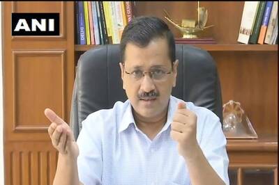 Kejriwal Urges AAP Leaders and Workers to Visit Public Places, Distribute Free Masks
