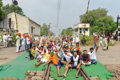 Farmers Continue 'Rail Roko' Agitation in Punjab Against Contentious Farm Sector Laws