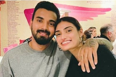 Athiya Shetty- KL Rahul Spotted Together Once Again as They Head to Germany for Latter’s Surgery, Watch