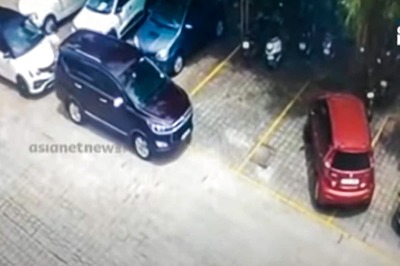 Toyota Innova Crysta Given for Service at Dealership Stolen, Owner Chases Car: Watch Video