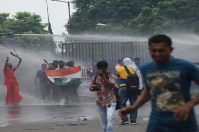 In New Flashpoint, BJP, TMC Spar Over Detention Of Activists, Police Action Against Bengal's Big Nabanna Rally