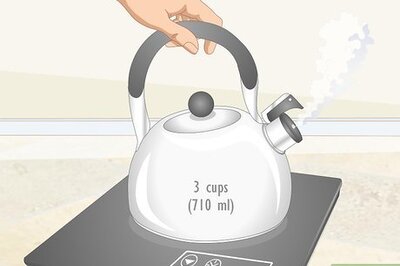 How to Remove Wine Labels for Collecting