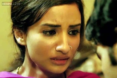 IBNLive Movie Awards: Rashmi Singh wins Best Lyrics award for her song 'Muskurane Ki Wahaj' from 'Citylights'