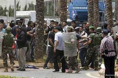 Tanks in Beirut as Syria protest leaves one dead