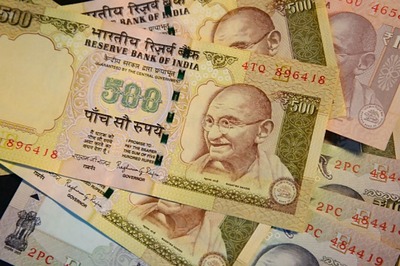 Nepal again bans use of Rs 500, 1000 Indian notes