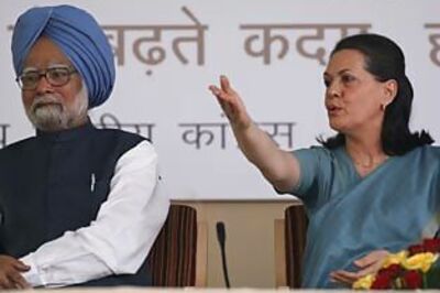 PM says no to Sonia, wants RTI Act amended