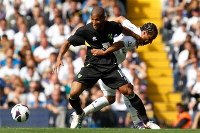 Norwich score late to deny Spurs three points