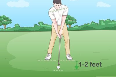 How to Chip a Golf Ball a Precise Distance