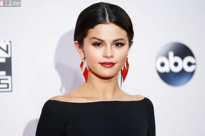 Singer Selena Gomez set to sell her Los Angeles mansion