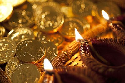 Gold Dips in Diwali Muhurat Trading, Silver Ends Flat