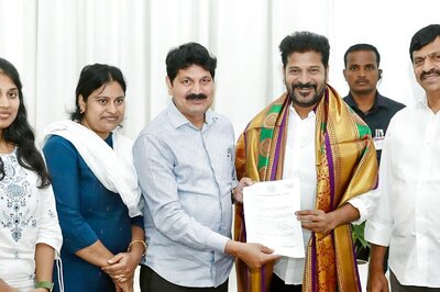 Exodus of Leaders from BRS Continues as Bhadrachalam MLA Venkat Rao Quits Party, Joins Congress