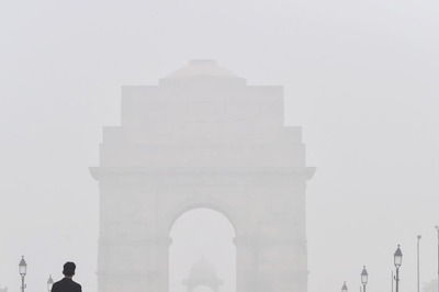 Delhi Witnesses Rare Fog in Hottest Month of Year, 3rd Coldest May Morning Since 1901