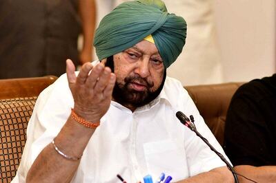 Punjab Ministers' Plan To Boycott Meeting Fails, CM Amarinder Singh Lands in Delhi for AICC Meet