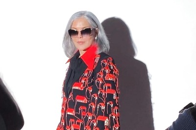 Zeenat Aman's Show Stopper In Trouble; Digangana Suryavanshi Demands Rs 6 Cr In Akshay Kumar's Name | Exclusive