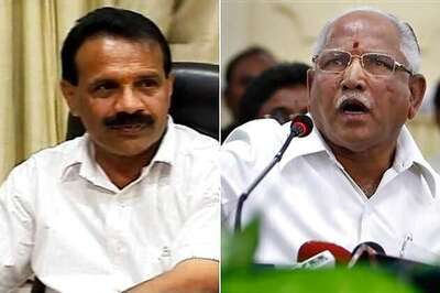 Karnataka crisis: Gowda to meet Gadkari in Delhi