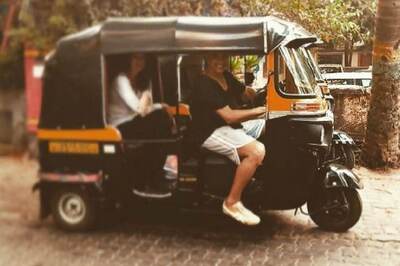 Akshay Kumar Turns Rickshaw Driver For Twinkle Khanna, See Photo