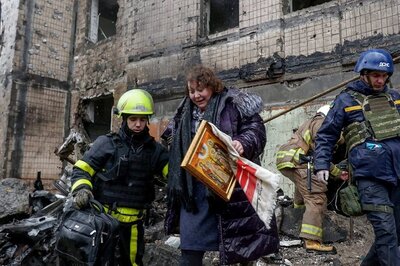 Russia Rains Missiles on Kyiv after Putin’s Warning, Poland Sends F-16s to Guard Airspace