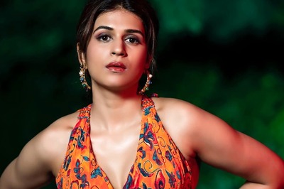 Shraddha Das Looks Stunning in Colourful Floral Outfit, See Pics